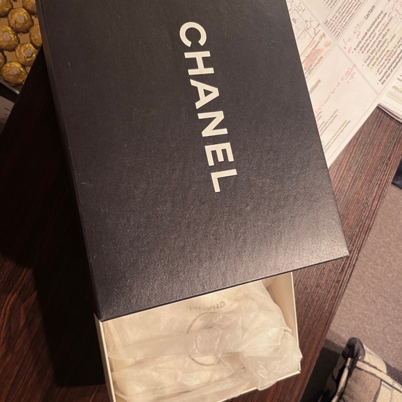 CHANEL Classic Flap Medium Lambskin Leather Black Gold Hardware - Picture 12 of 12